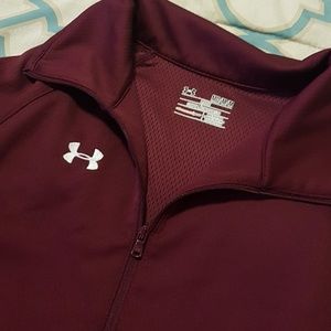 UA All season gear 1/2 zip